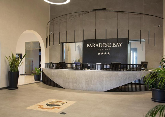 PARADISE BAY RESORT HOTEL 2