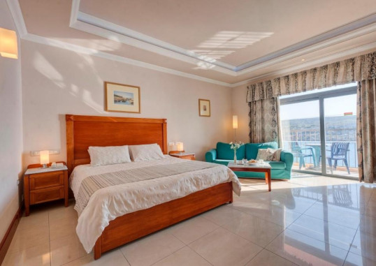 PARADISE BAY RESORT HOTEL 9