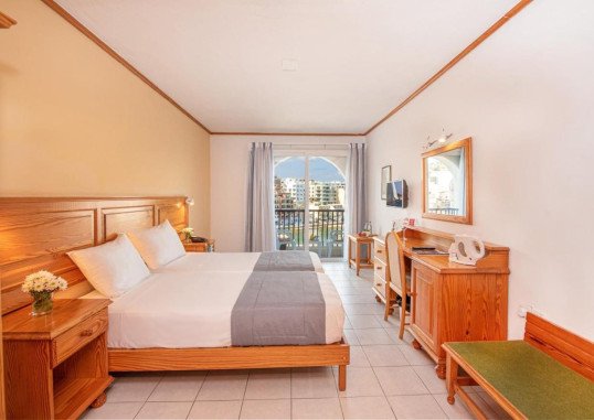 GILLIERU HARBOUR HOTEL 6
