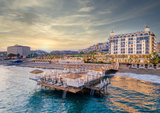 ARIA RESORT & SPA 1