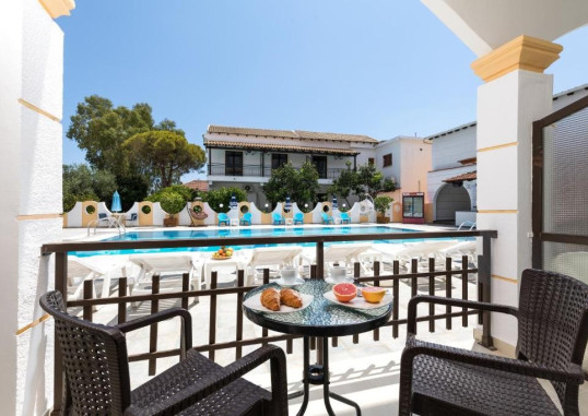 LEFKIMI HOTEL 11