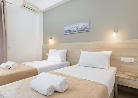 LEFKIMI HOTEL 13