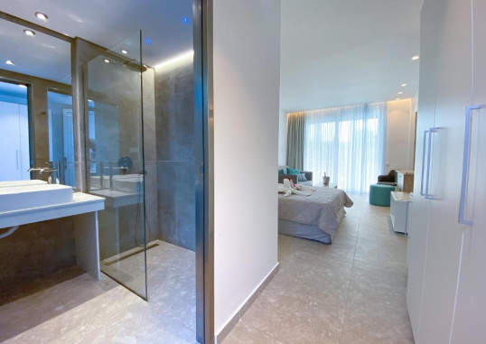 LARDOS BAY HOTEL 12