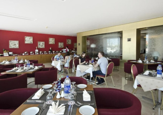 AL BUSTAN CENTRE & RESIDENCE 32