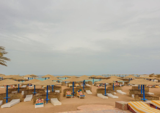 ROYAL STAR EMPIRE BEACH 13
