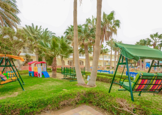 ROYAL STAR EMPIRE BEACH 23