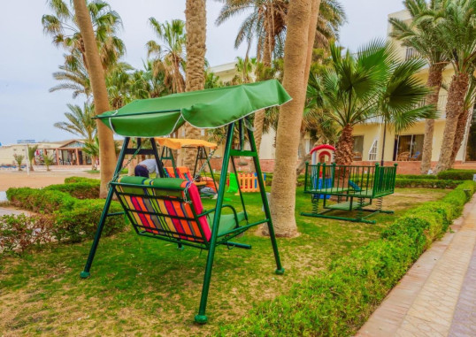 ROYAL STAR EMPIRE BEACH 22