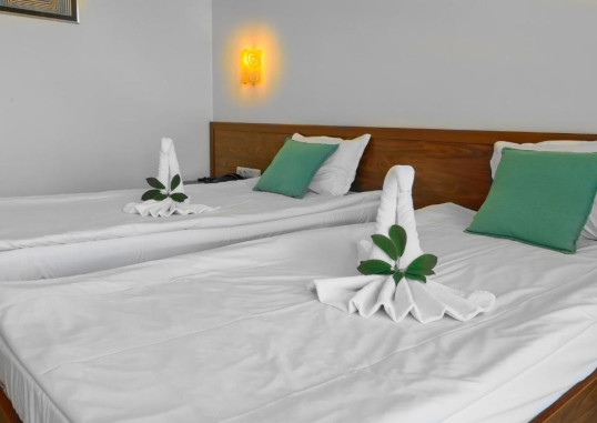 HOTEL GLARUS BEACH 10