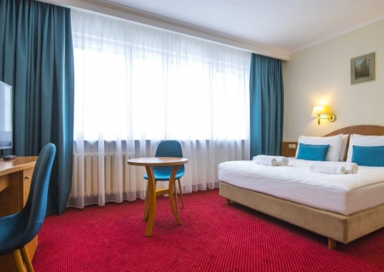BEST WESTERN HOTEL PORTOS 2