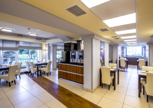 BEST WESTERN HOTEL PORTOS 6