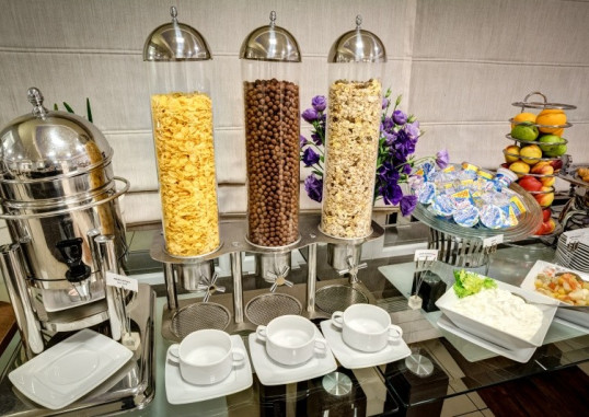 BEST WESTERN HOTEL PORTOS 8
