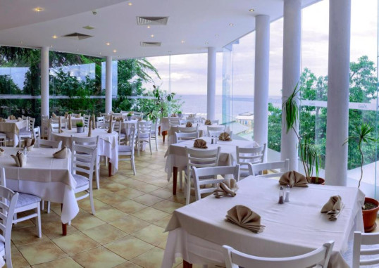 LUNA HOTEL DA OURA 8