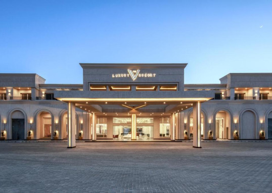 THE V LUXURY RESORT 3