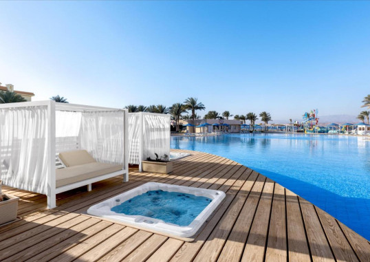 THE V LUXURY RESORT 1