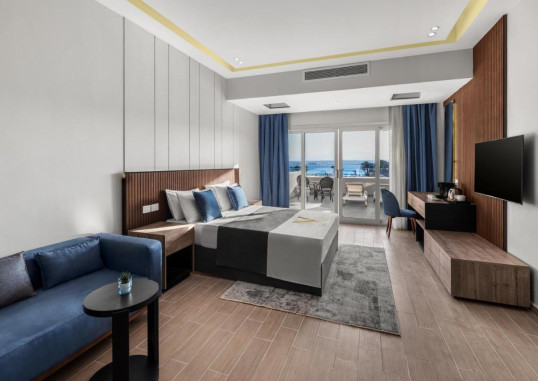 THE V LUXURY RESORT 5