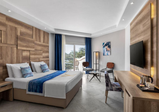 THE V LUXURY RESORT 6