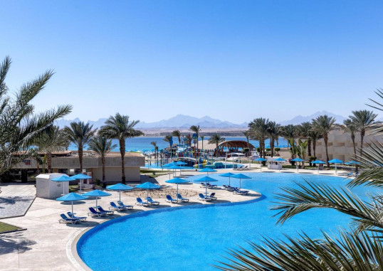 THE V LUXURY RESORT 10