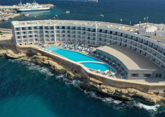 PARADISE BAY RESORT HOTEL 24