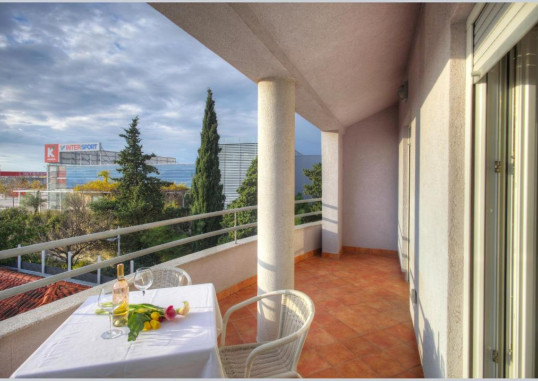 GUEST ACCOMODATION TAMARIS 10