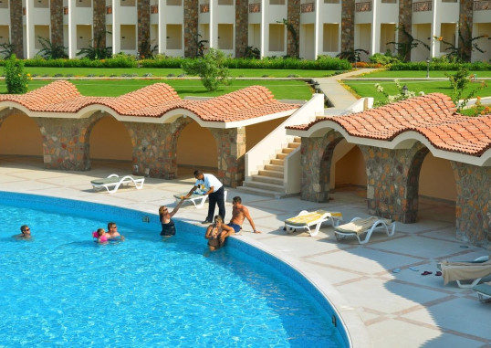 ROYAL BRAYKA BEACH RESORT 2
