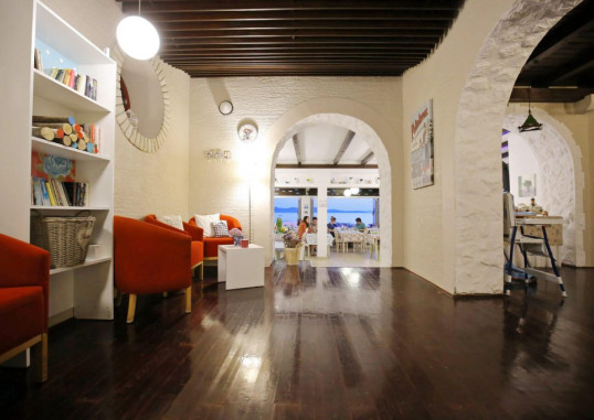 HOTEL DELFIN 17