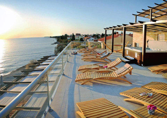 HOTEL DELFIN 1