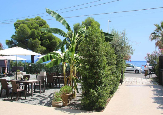 HOTEL CHRISMARE 6