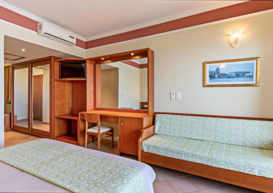 HYDRAMIS PALACE BEACH RESORT 21