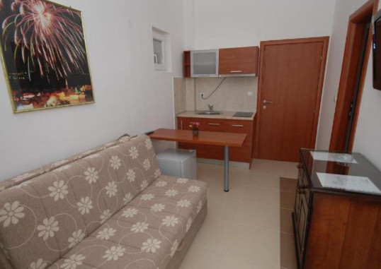 PANSION ANITA 5