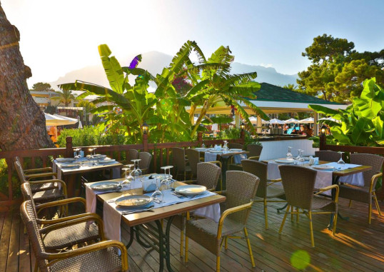 CRYSTAL AURA BEACH RESORT & SPA 17