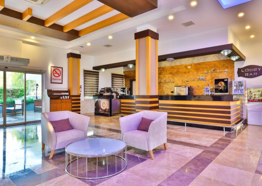 CRYSTAL AURA BEACH RESORT & SPA 28