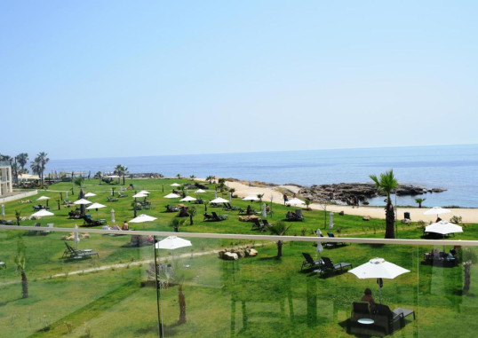 AMPHORA HOTEL & SUITES 1