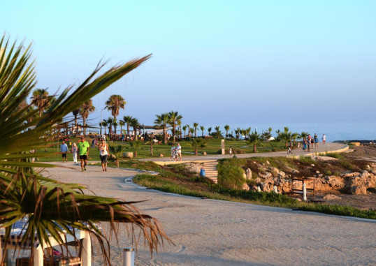 AMPHORA HOTEL & SUITES 4