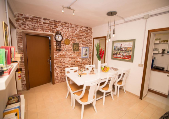 B&B ARTISTIC TIRANA 1