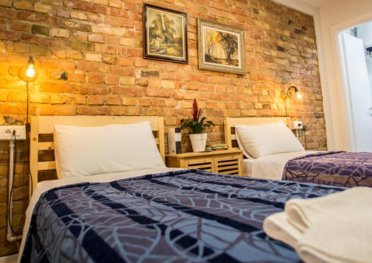 B&B ARTISTIC TIRANA 11