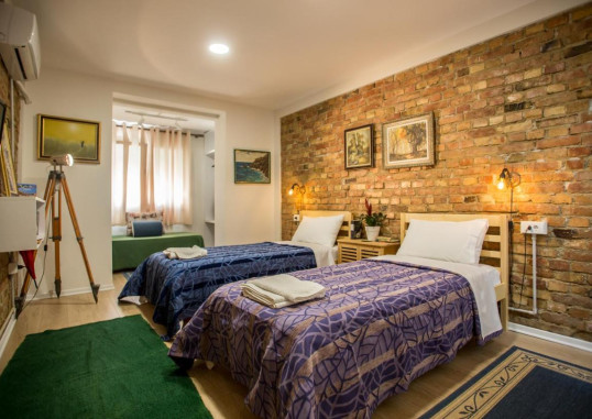 B&B ARTISTIC TIRANA 12