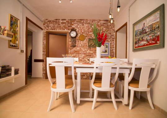 B&B ARTISTIC TIRANA 14