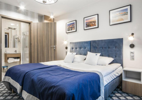 HOTEL URBI 3