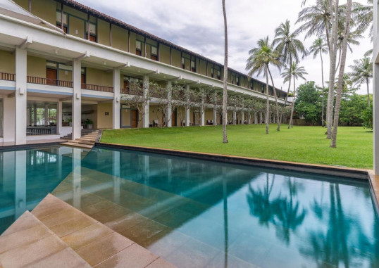 THE BLUE WATER RESORT & SPA 2