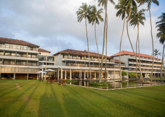 THE BLUE WATER RESORT & SPA 3