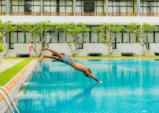 THE BLUE WATER RESORT & SPA 4