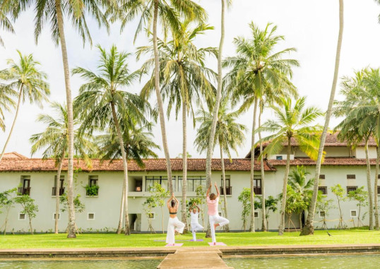 THE BLUE WATER RESORT & SPA 10