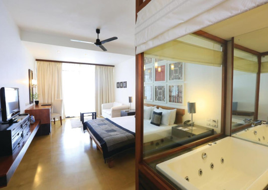 THE BLUE WATER RESORT & SPA 29