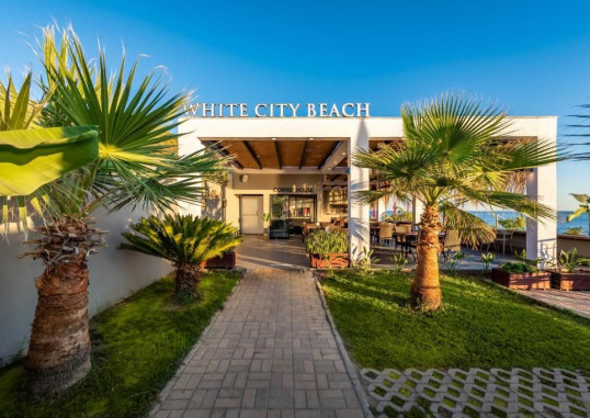 WHITE CITY BEACH HOTEL (Adults Only) 17