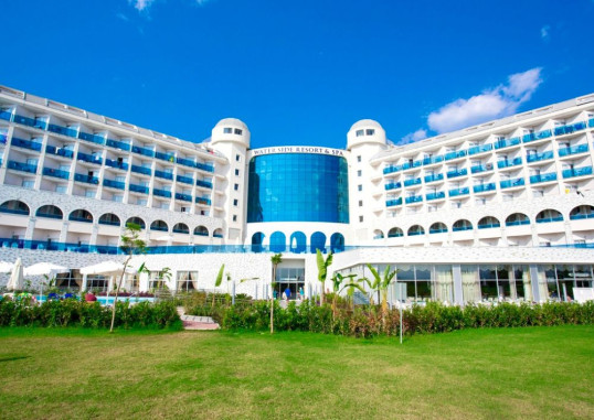 WATER SIDE RESORT & SPA 1