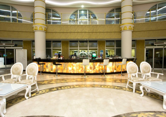 WATER SIDE RESORT & SPA 5
