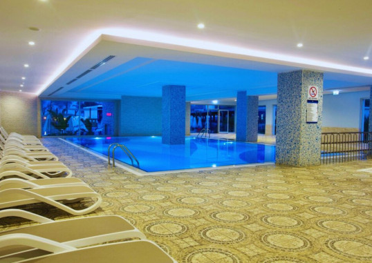 WATER SIDE RESORT & SPA 24