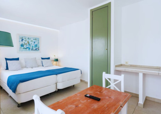 GUYA WAVE HOTEL 4