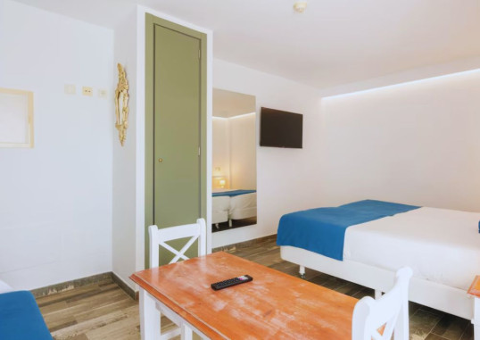 GUYA WAVE HOTEL 5