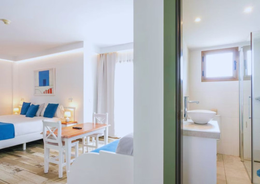 GUYA WAVE HOTEL 8